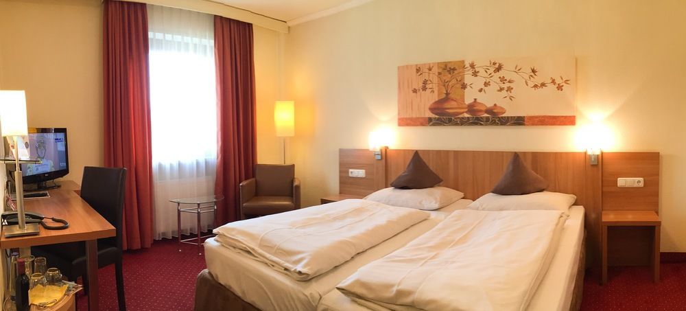 Ost Am Kö Hotel 3*